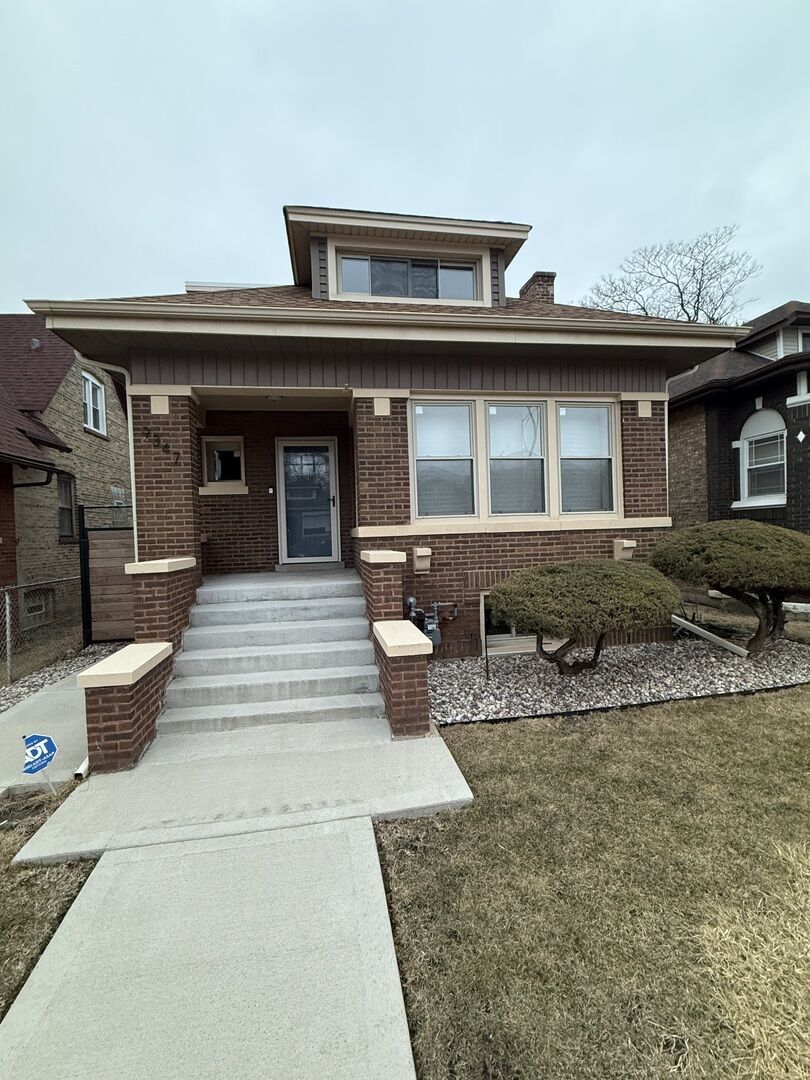 Property Photo:  9347 S Loomis Street  IL 60620 