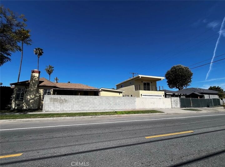 Property Photo:  3892 Cherrywood Avenue  CA 90008 