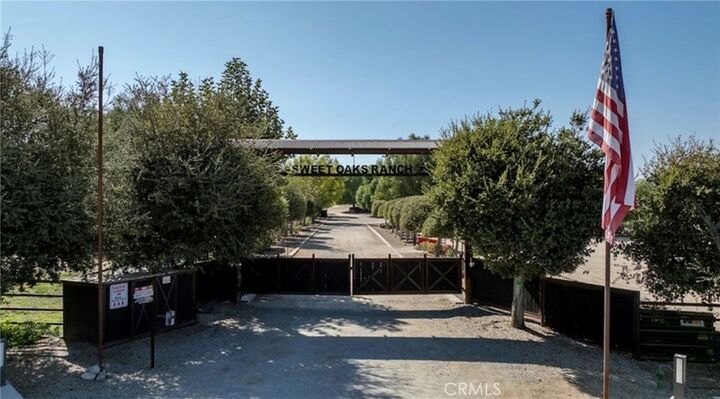 Property Photo: 38831 Pauba CA 92592