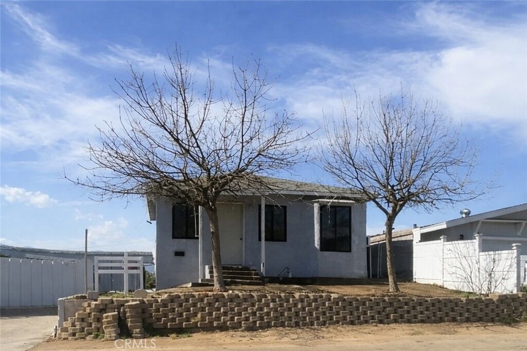 Property Photo: 405 Lookout Street CA 92530