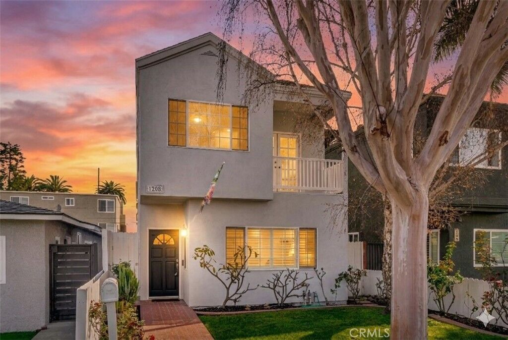 Property Photo:  1208 California Street  CA 92648 