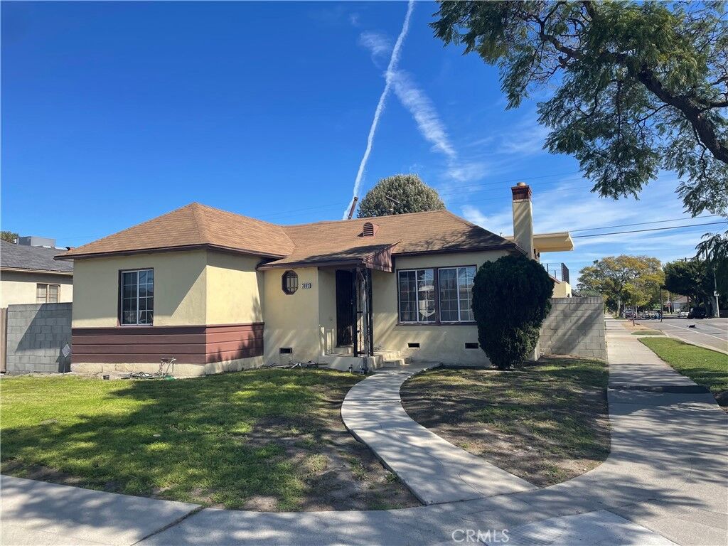 Property Photo:  3892 Cherrywood Avenue  CA 90008 