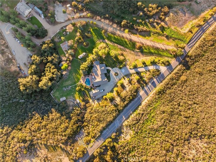 Property Photo:  41275 Hacienda Drive  CA 92562 