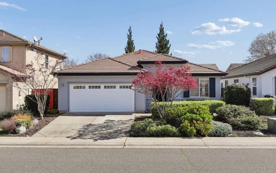 Property Photo:  715 Downing Circle  CA 95648 