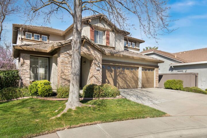 Property Photo:  36 Holden Court  CA 95835 