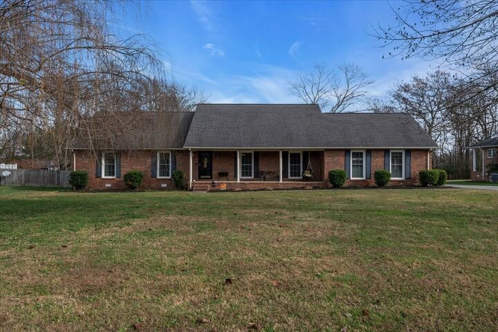 Property Photo:  105 Safley Ct  TN 37388 