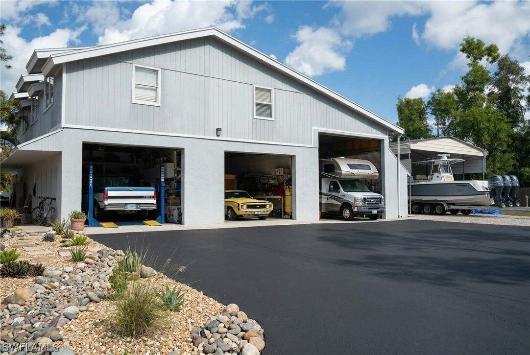 Property Photo:  25335 Pinson Drive  FL 34135 