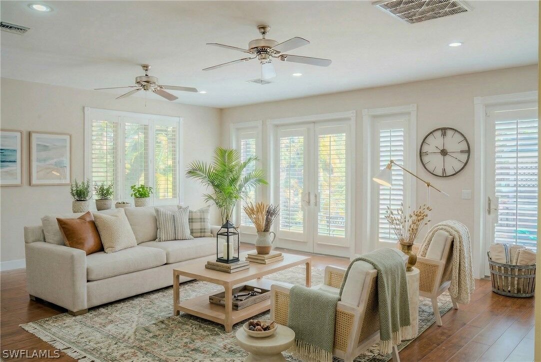 Property Photo: 25335 Pinson Drive FL 34135