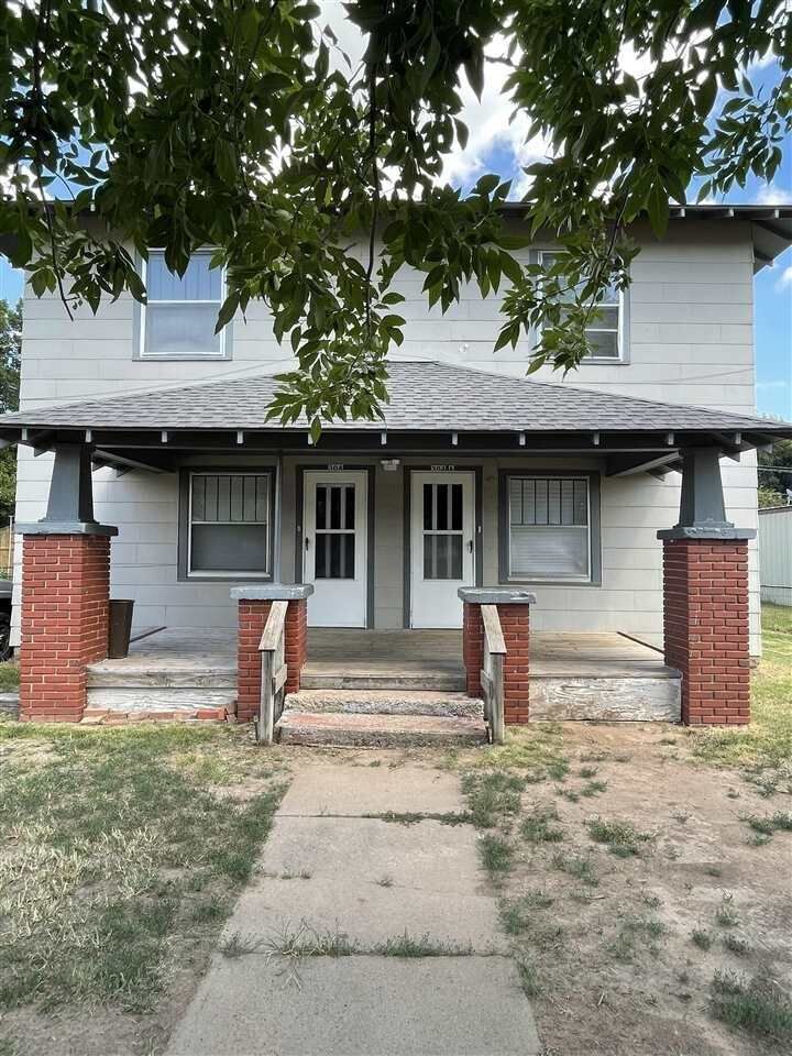 Property Photo:  304 N 7th  OK 74653 