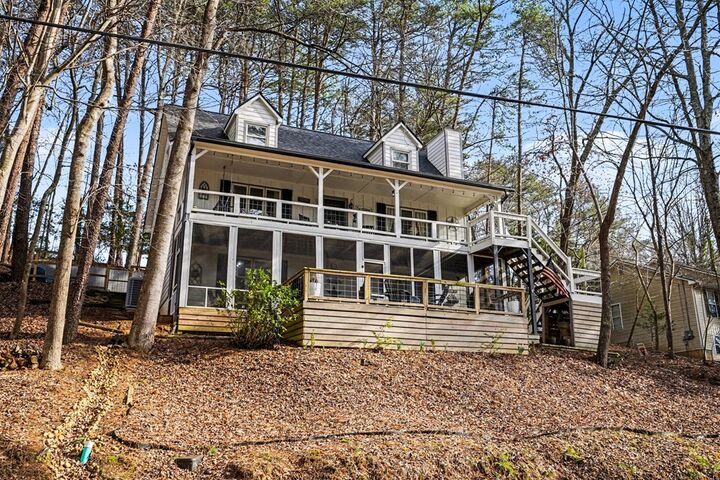 Property Photo:  211 Hillside Drive  GA 30183 