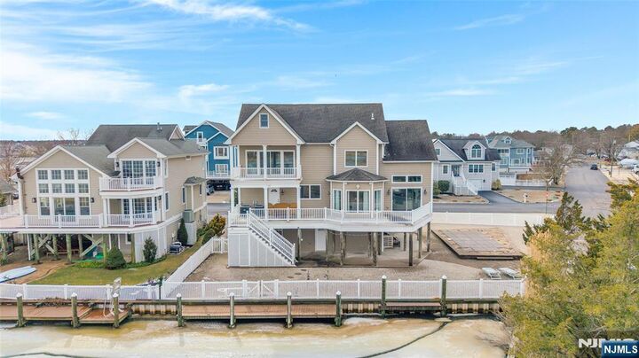 Property Photo:  1828 Cable Drive  NJ 08753 