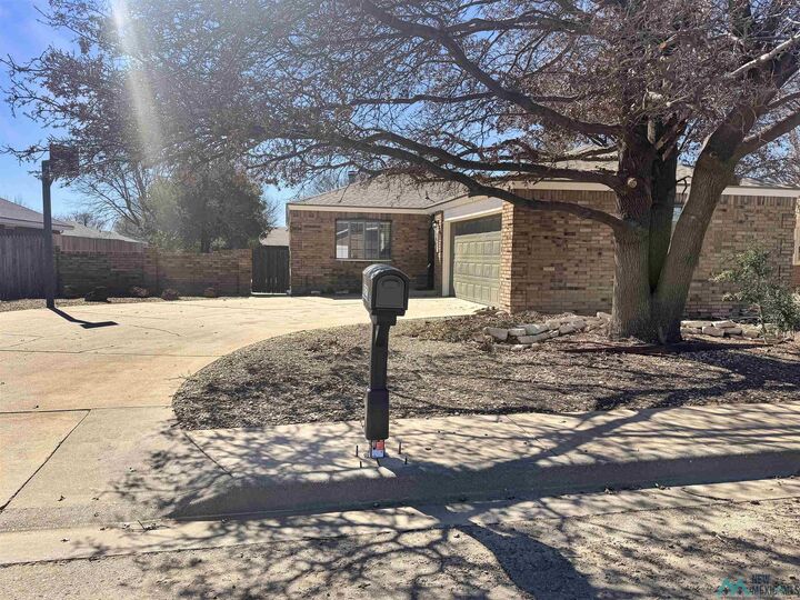 Property Photo: 3821 Ben Hogan Drive NM 88101-3179