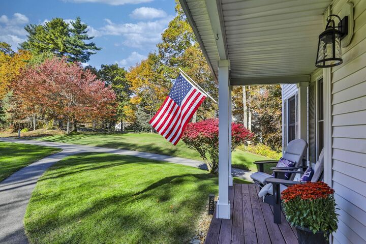 Property Photo:  197 Stable Road  NH 03055 