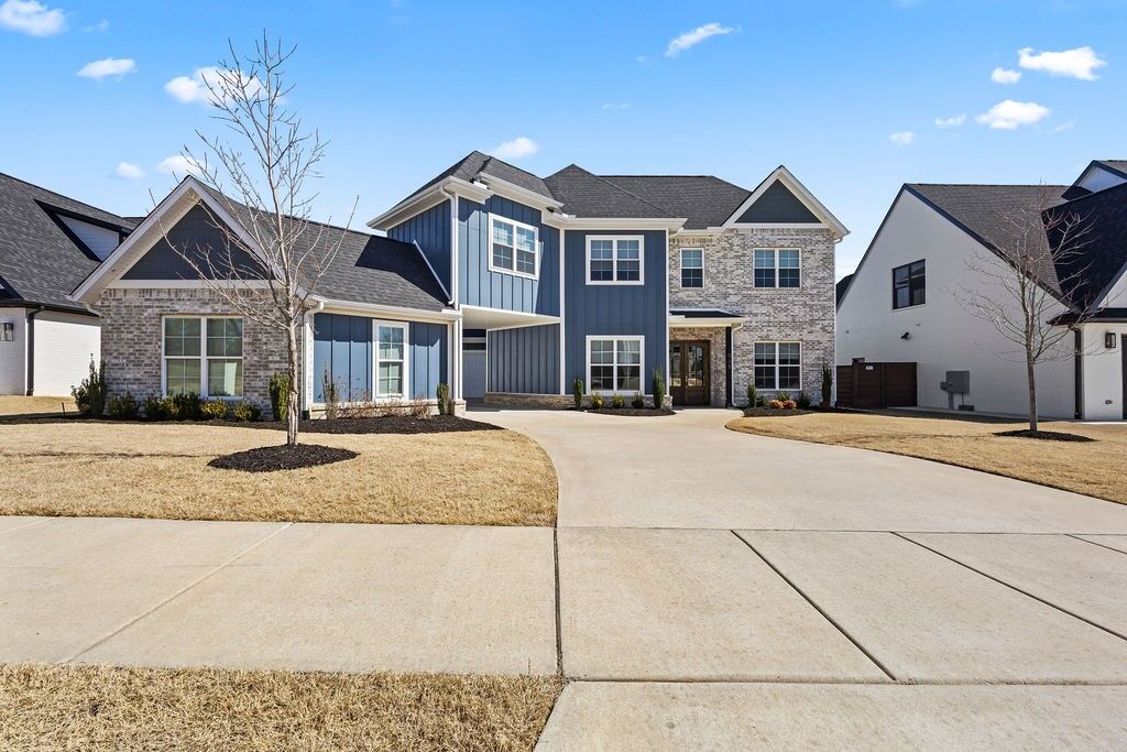 Property Photo:  505 SW Autumn Hills Road  AR 72712 