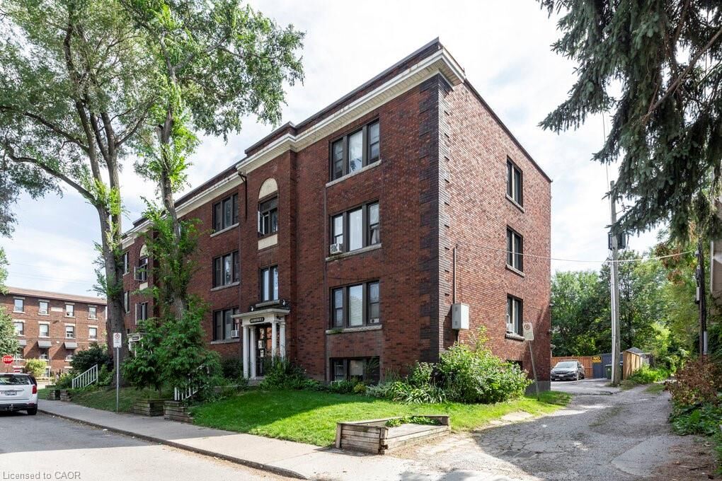 Property Photo: 352 Hunter Street E 1 ON L8N 1N8