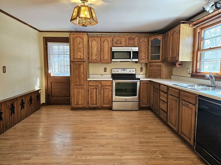 Property Photo:  7 Dana Park  MA 01747 