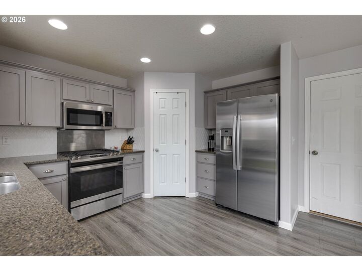 Property Photo:  2149 NE Grandhaven St  OR 97128 