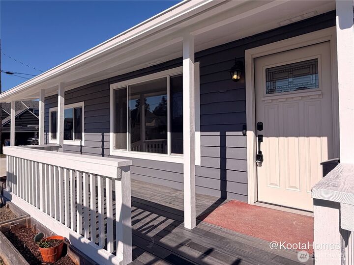 Property Photo:  1215  Skagit Street A  WA 98273 