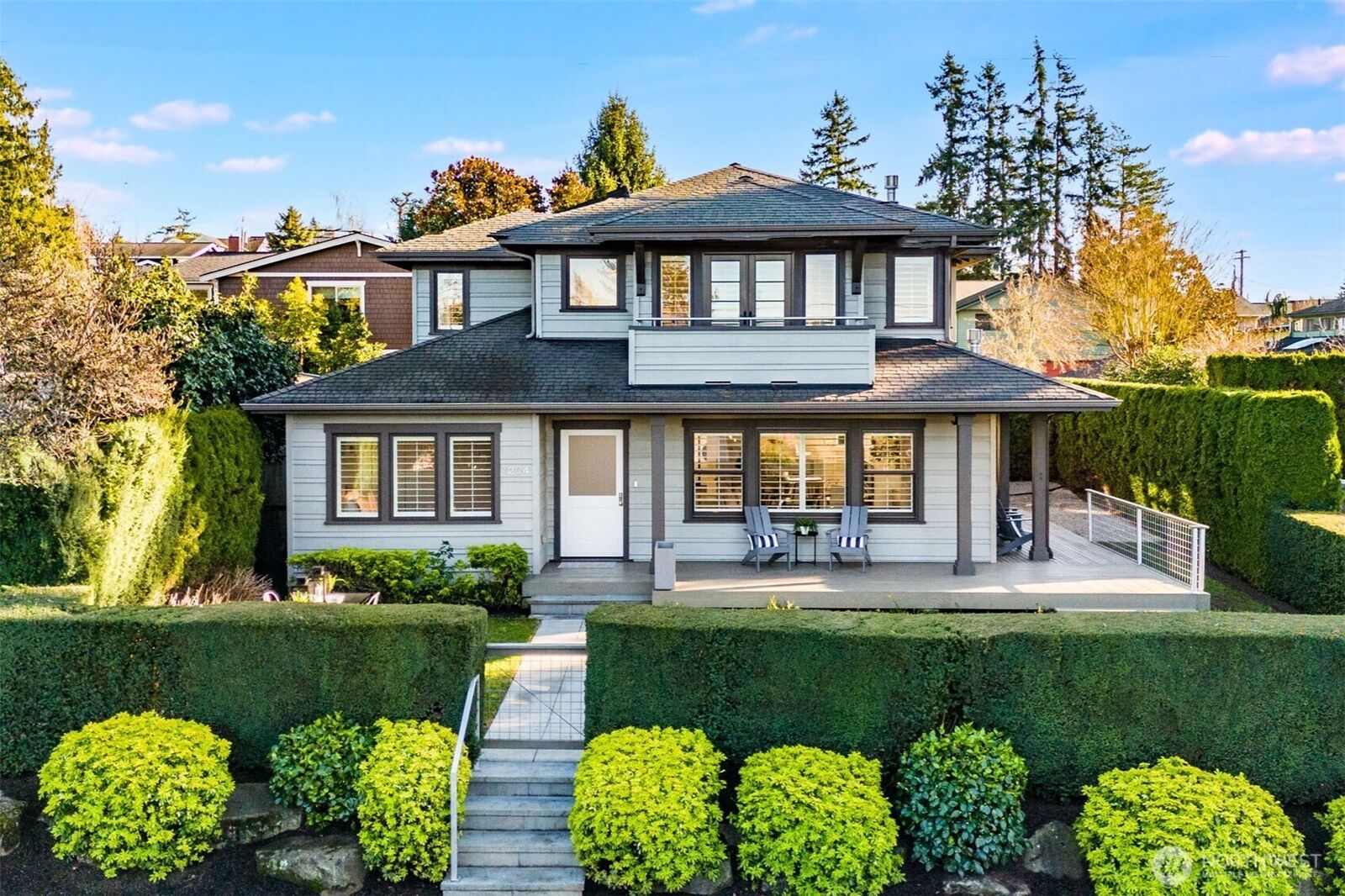 Property Photo:  1204  6th Street W  WA 98033 