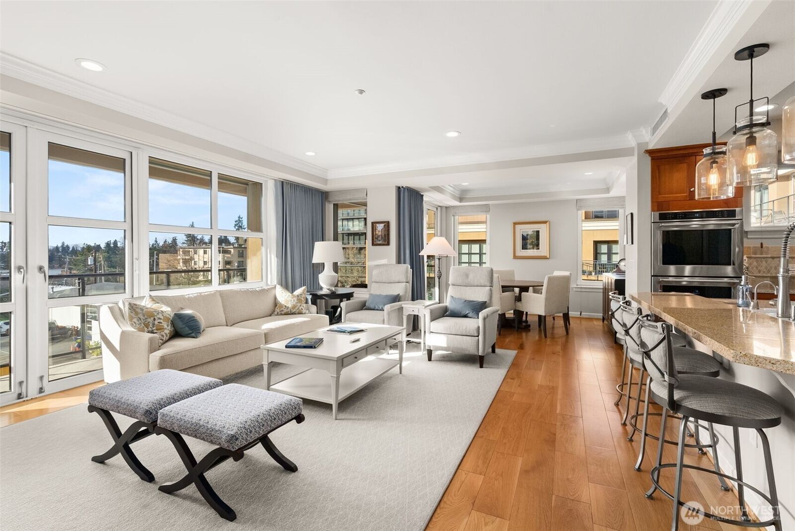 Property Photo:  10047  Main Street 410  WA 98004 