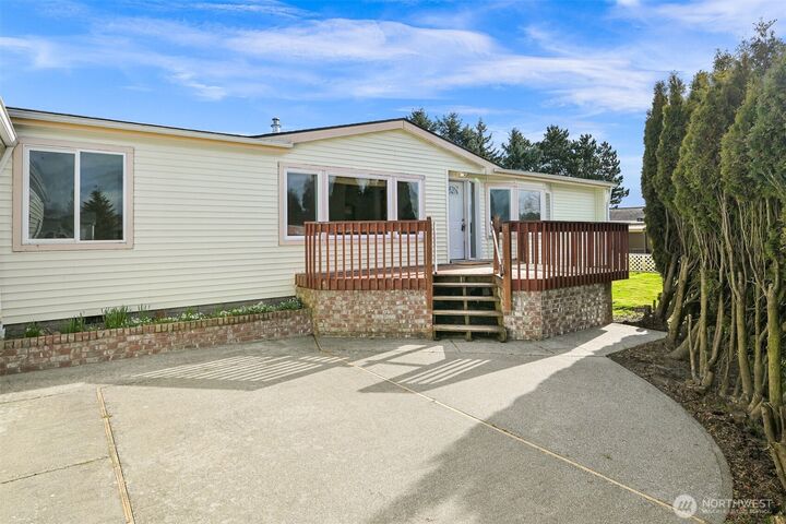 Property Photo:  8356  Sea Breeze Court  WA 98230 