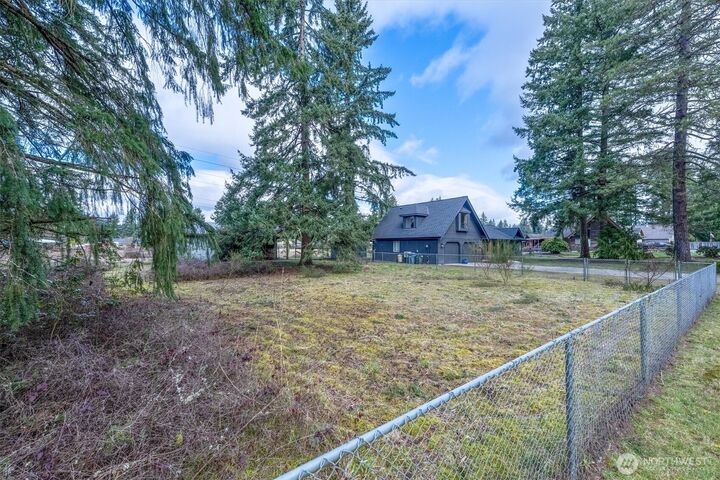 Property Photo: 15026 74th Avenue E WA 98375