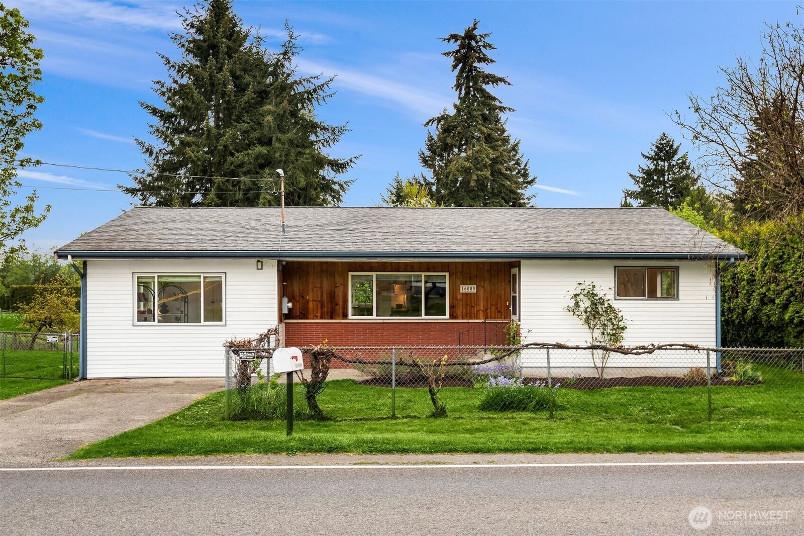 Property Photo:  16009  Broadway Avenue  WA 98296 