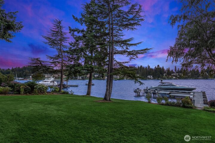 Property Photo: 3639 Hunts Point Road WA 98004