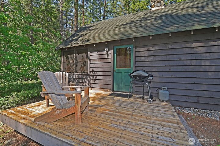 Property Photo: 17798 A Hwy 20 C-6 WA 98833