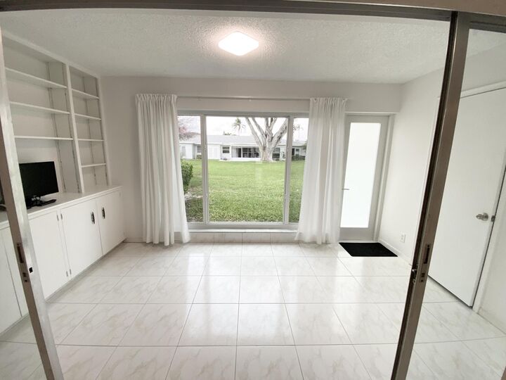 Property Photo:  1110 Cactus Terrace D  FL 33445 