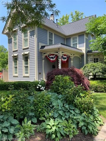 Property Photo:  302 W 3rd Street  MI 48307 