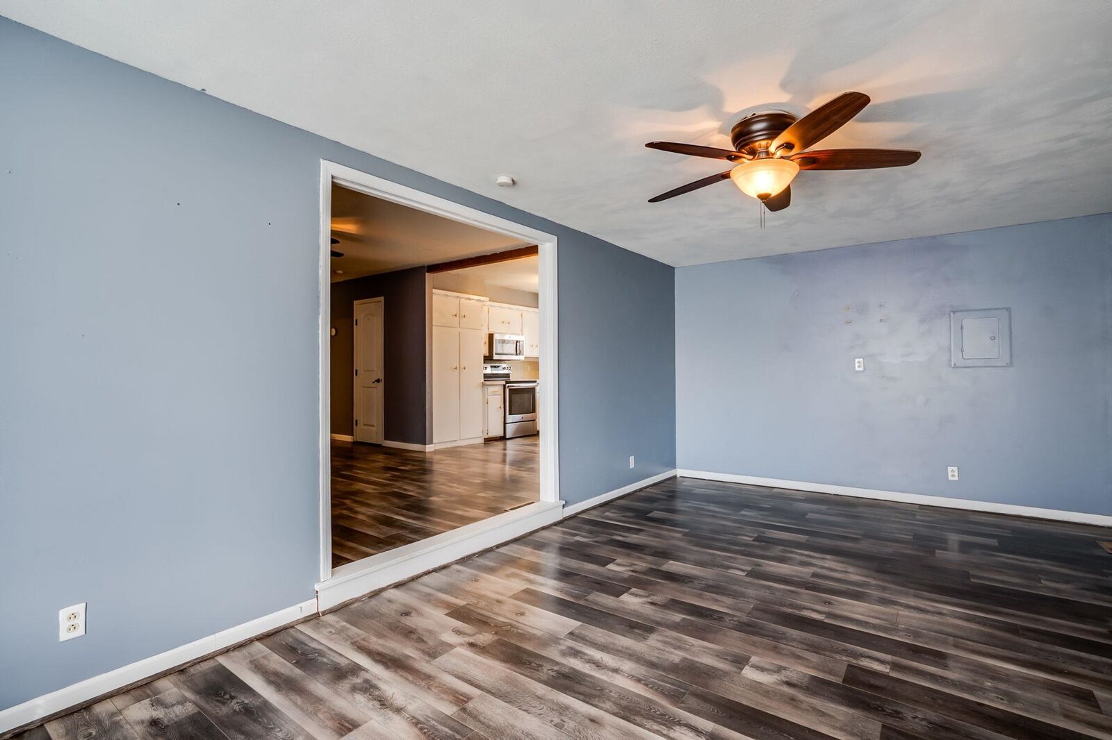 Property Photo:  770 N Custer St  KS 67203 