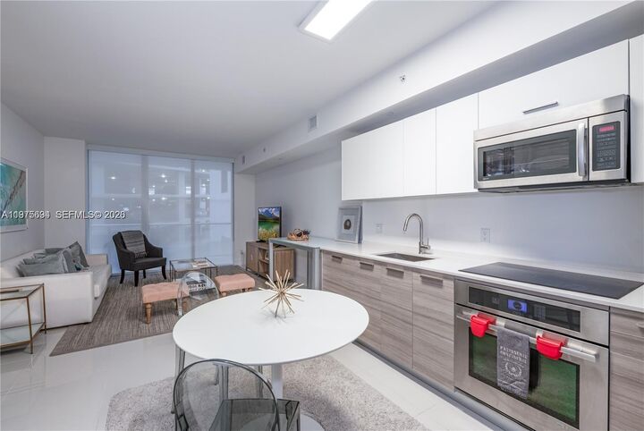 Property Photo: 1300 Brickell Bay Dr 600 FL 33131