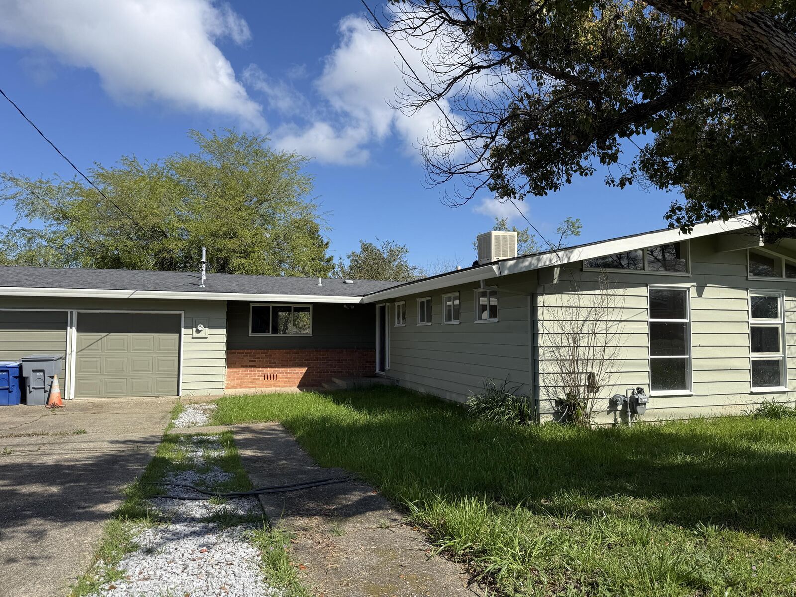 Property Photo:  1400 Riviera Drive  CA 96001 