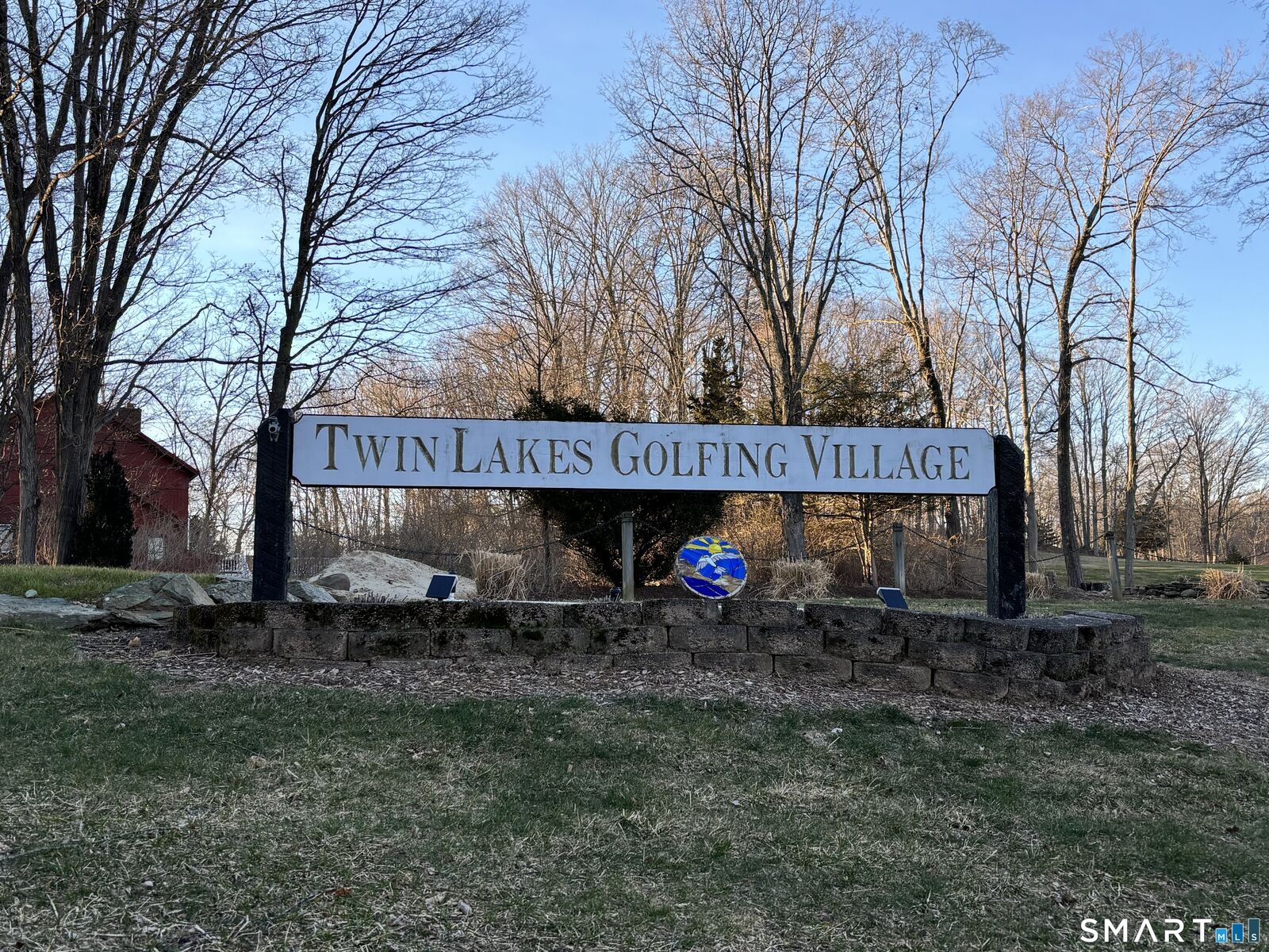 Property Photo:  219 Twin Lakes Road Apt A  CT 06471 