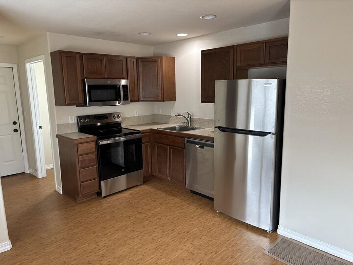 Property Photo:  708 E Providence Ave  WA 99207 