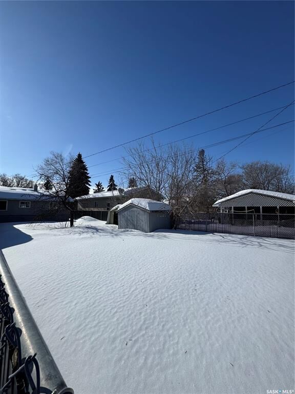 Property Photo:  552 6th Street E  SK S6V 0N4 