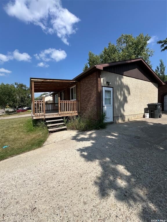 Property Photo:  1822 110th Street  SK S9A 2Z7 