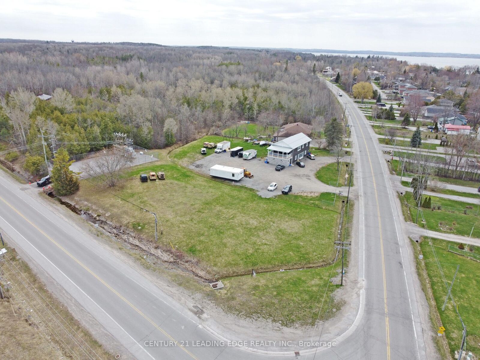 Property Photo:  1035 Metro Road N  ON L4P 3E9 