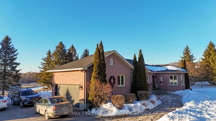 Property Photo: 108 Grayrock Crescent ON K7G 2V4