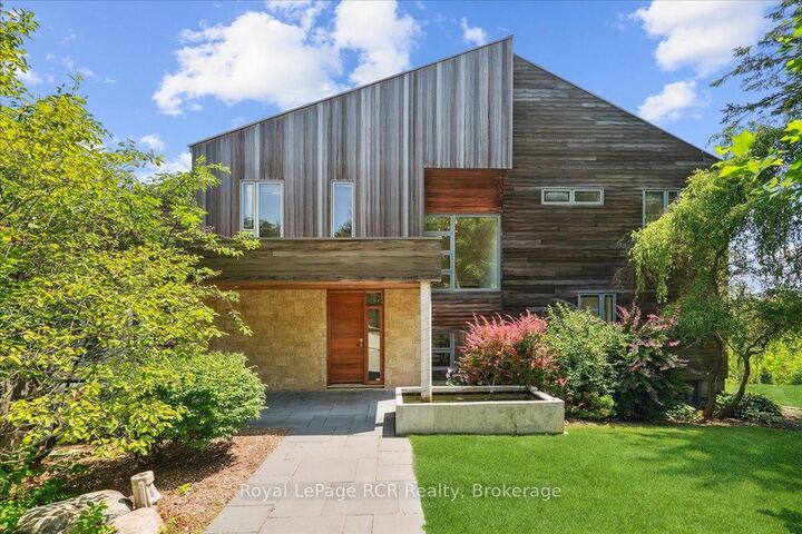 20 Everett Road — photo 1