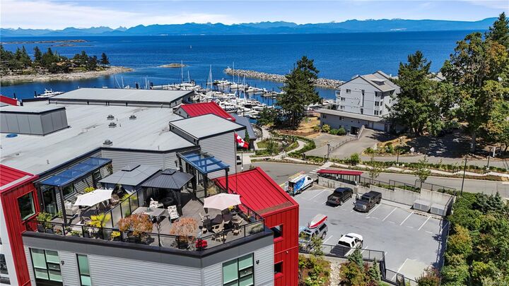 Property Photo:  3529 Dolphin Dr 604  BC V9P 9J7 