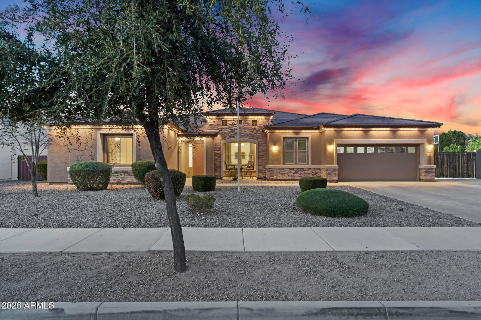 Property Photo:  21960 E Russet Road  AZ 85142 