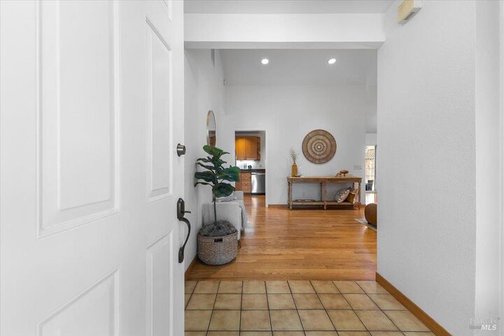 Property Photo:  2257 White Chapel Court  CA 95401 