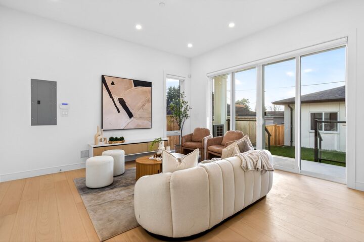 Property Photo: 6933 Prince Edward Street 2 BC V5X 3P2