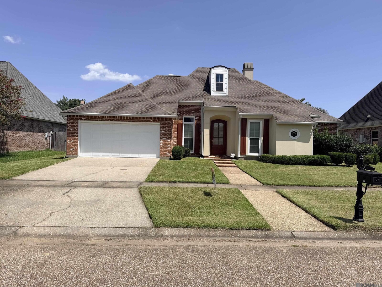 Property Photo: 732 Troutbeck Dr LA 70810