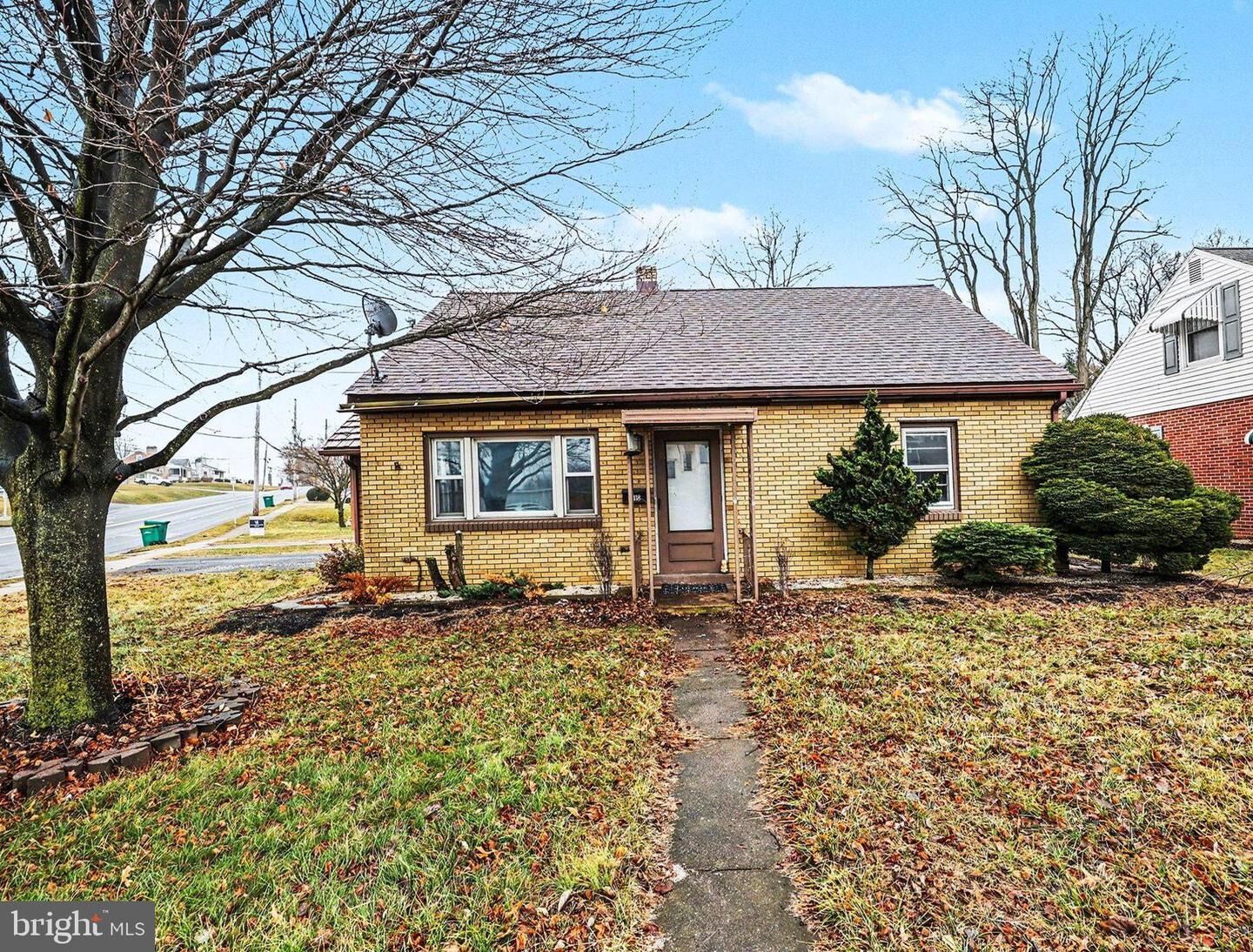 Property Photo:  418 E Main Street  PA 17011 