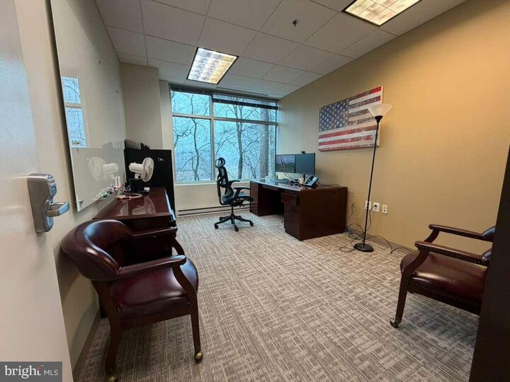 Property Photo:  1984 Isaac Newton Square W 211  VA 20190 