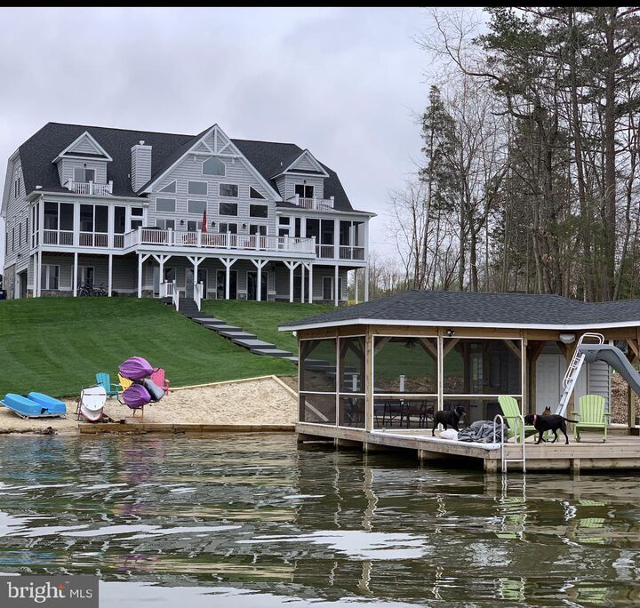 Property Photo: 6616 Summerview Court VA 22960