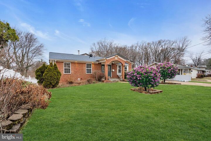 Property Photo: 7839 Heritage Drive VA 22003